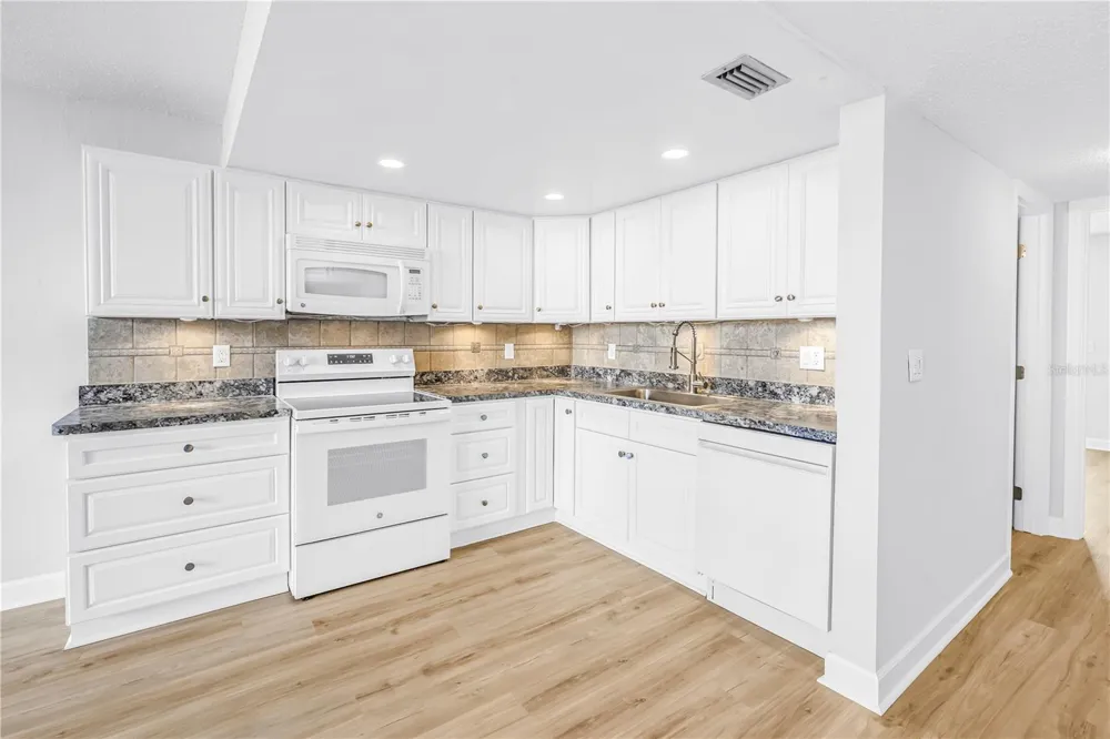 7625 SUN ISLAND DRIVE S #106 South Pasadena, FL 33707