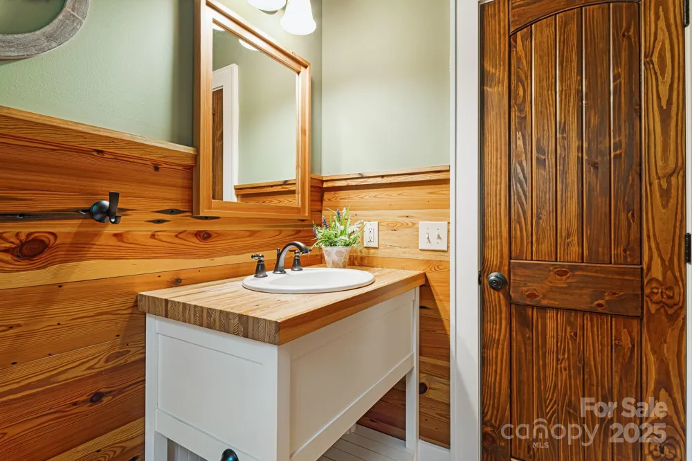 79 Slumber Lane Sylva, NC 28779