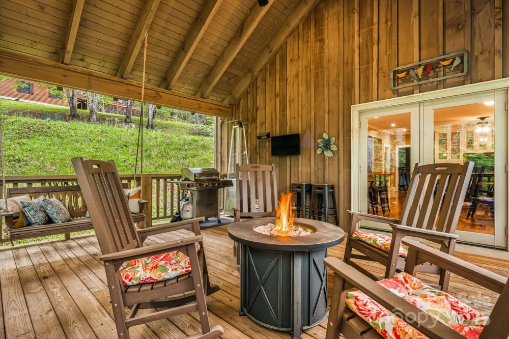 79 Slumber Lane Sylva, NC 28779