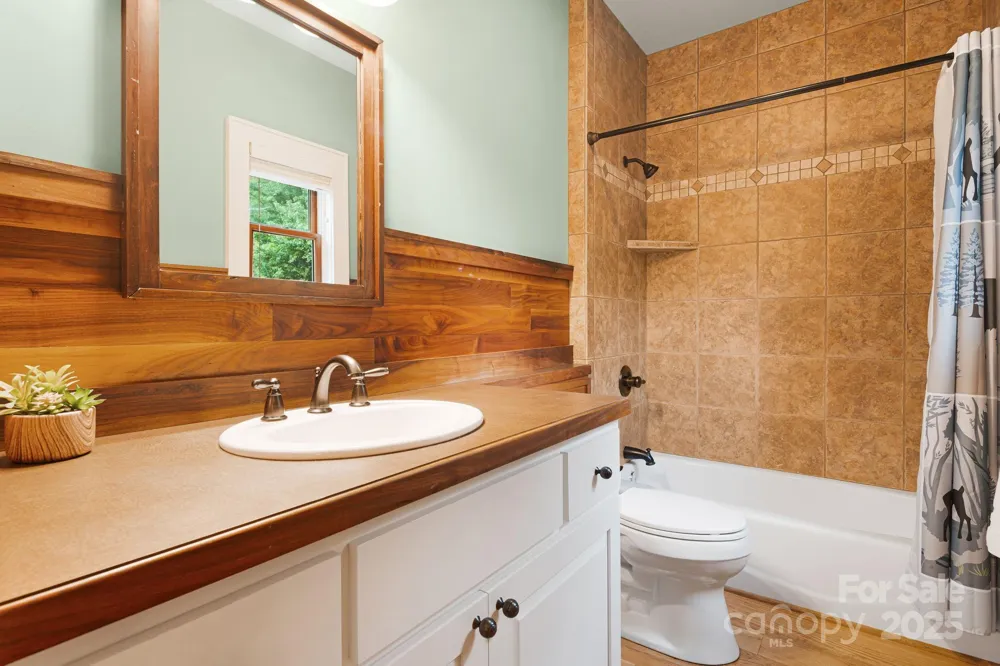 79 Slumber Lane Sylva, NC 28779