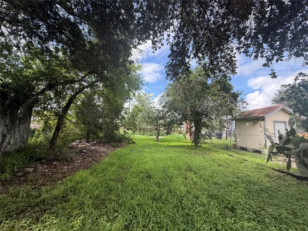 214 E Lee Street Harlingen, TX 78550