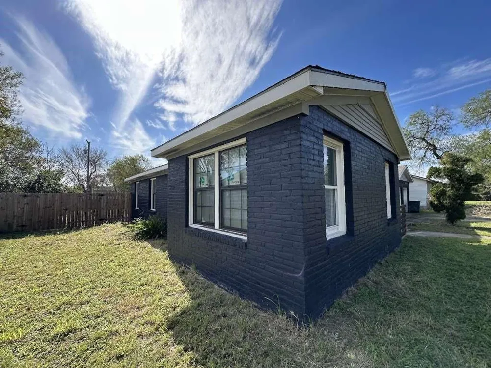 810 E Bowie Avenue Harlingen, TX 78550