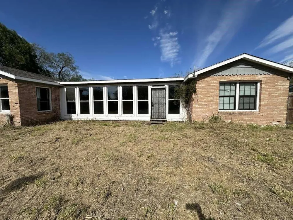 810 E Bowie Avenue Harlingen, TX 78550