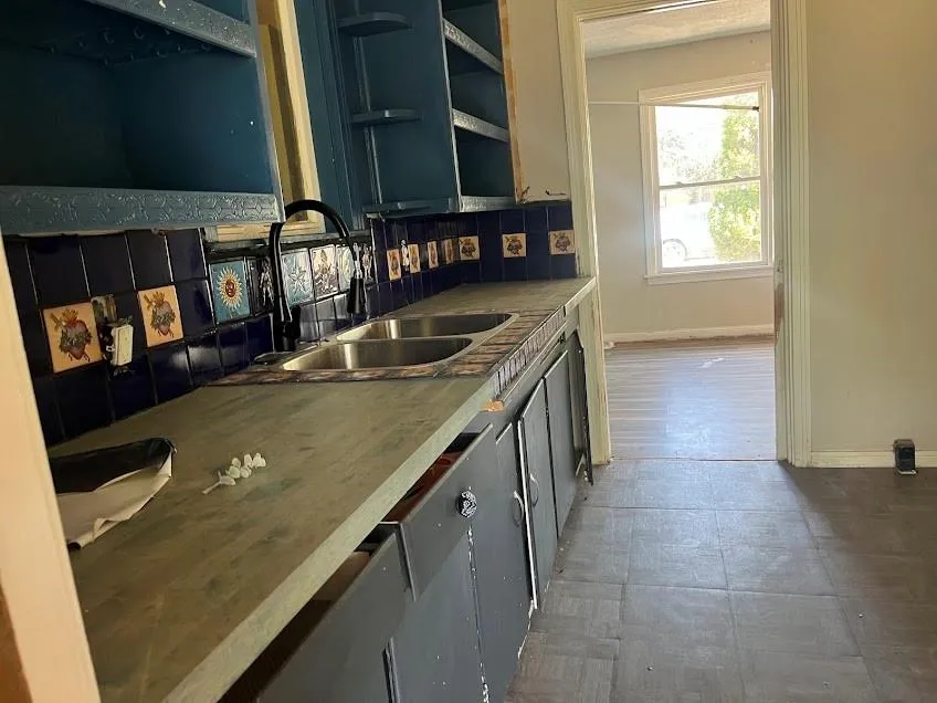 810 E Bowie Avenue Harlingen, TX 78550