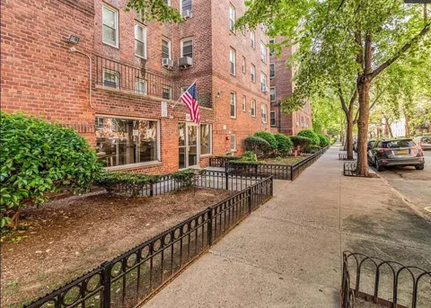 1475 Thieriot Avenue #4J