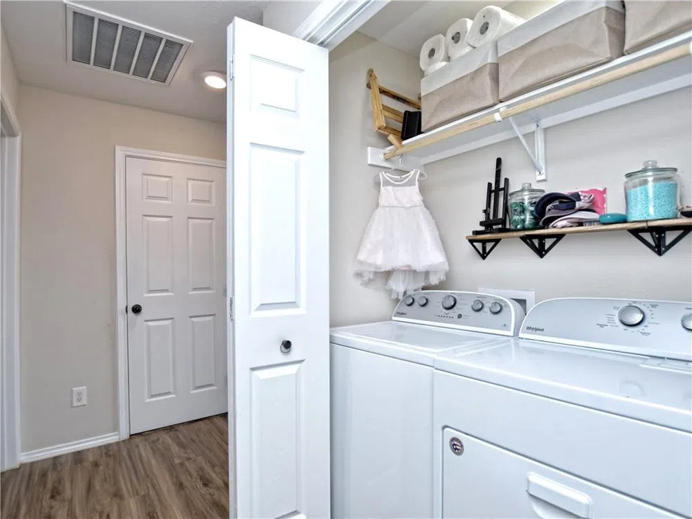 504 W 2nd Street Elgin, TX 78621