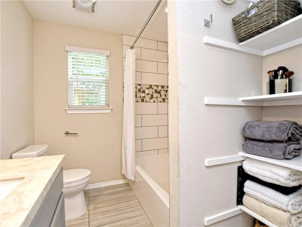 504 W 2nd Street Elgin, TX 78621