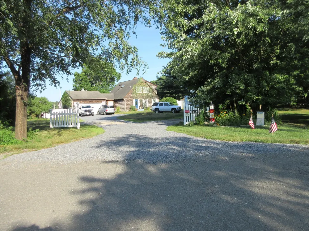 118 Overlook Drive Aquebogue, NY 11931