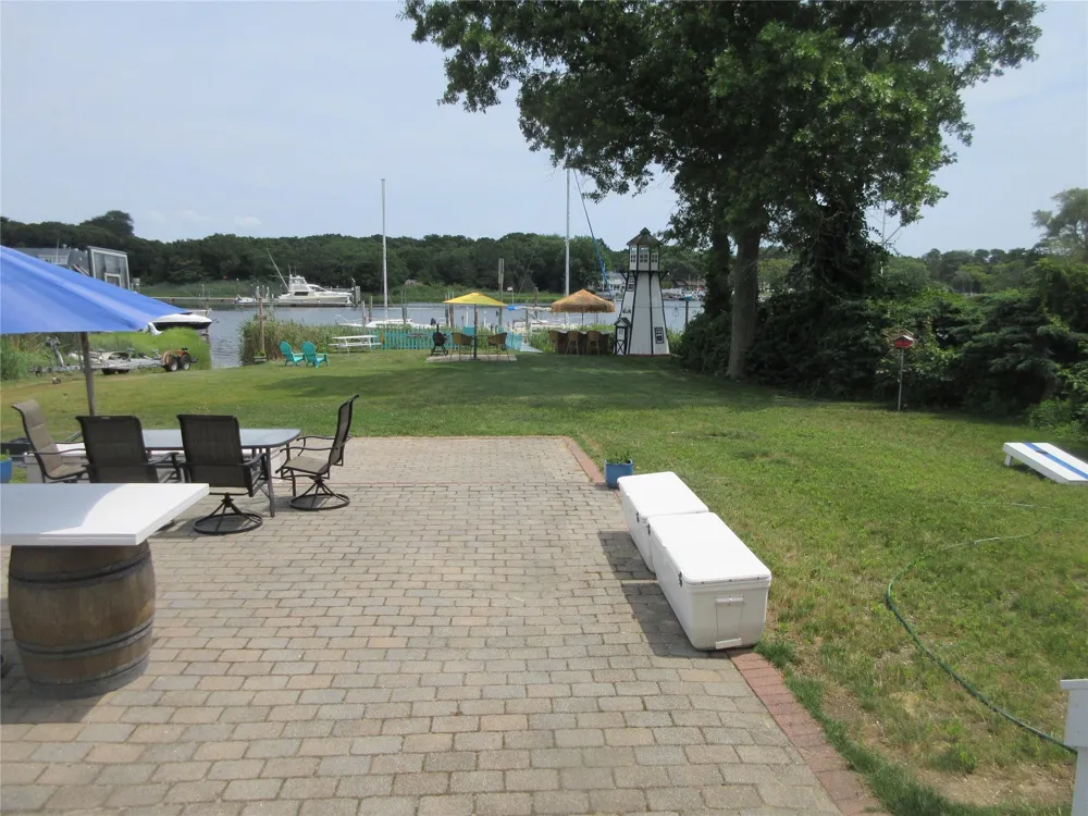 118 Overlook Drive Aquebogue, NY 11931