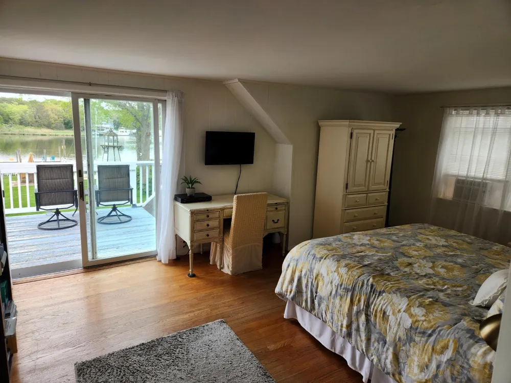 118 Overlook Drive Aquebogue, NY 11931