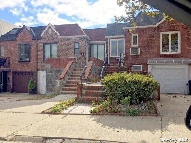 68-12 60th Road Maspeth, NY 11378