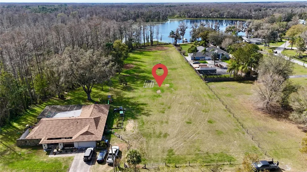 BLOUNT ROAD Lutz, FL 33558