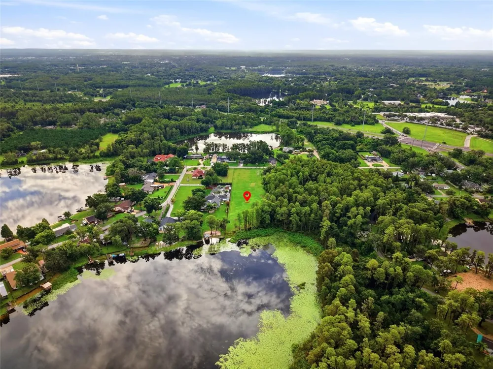 BLOUNT ROAD Lutz, FL 33558