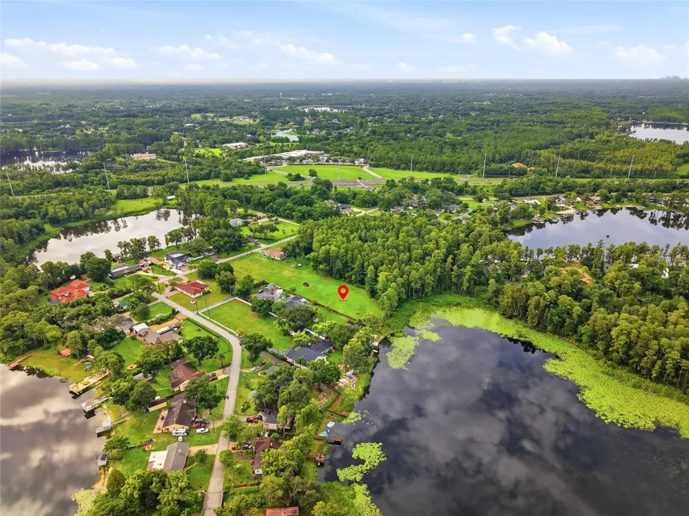 BLOUNT ROAD Lutz, FL 33558