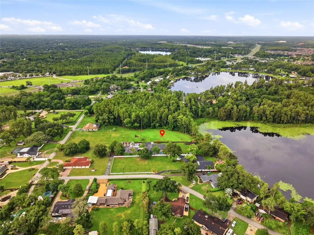 BLOUNT ROAD Lutz, FL 33558
