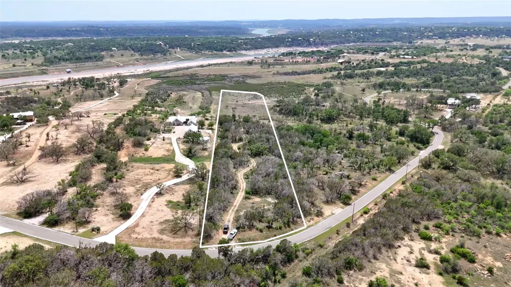 29 CHIMNEY COVE DRIVE Marble Falls, TX 78654