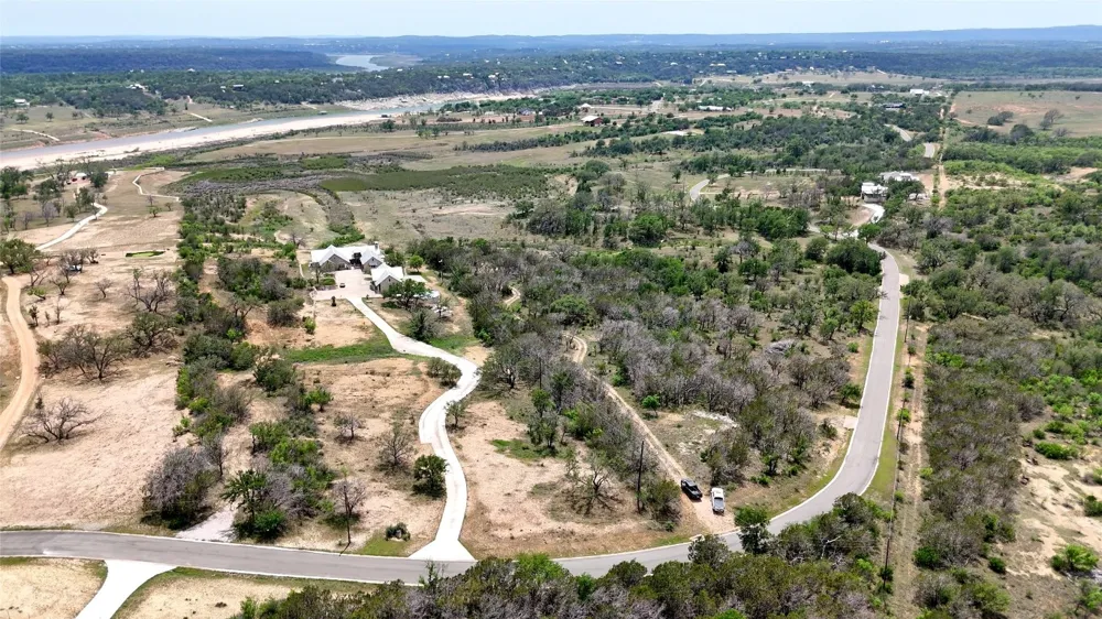 29 CHIMNEY COVE DRIVE Marble Falls, TX 78654