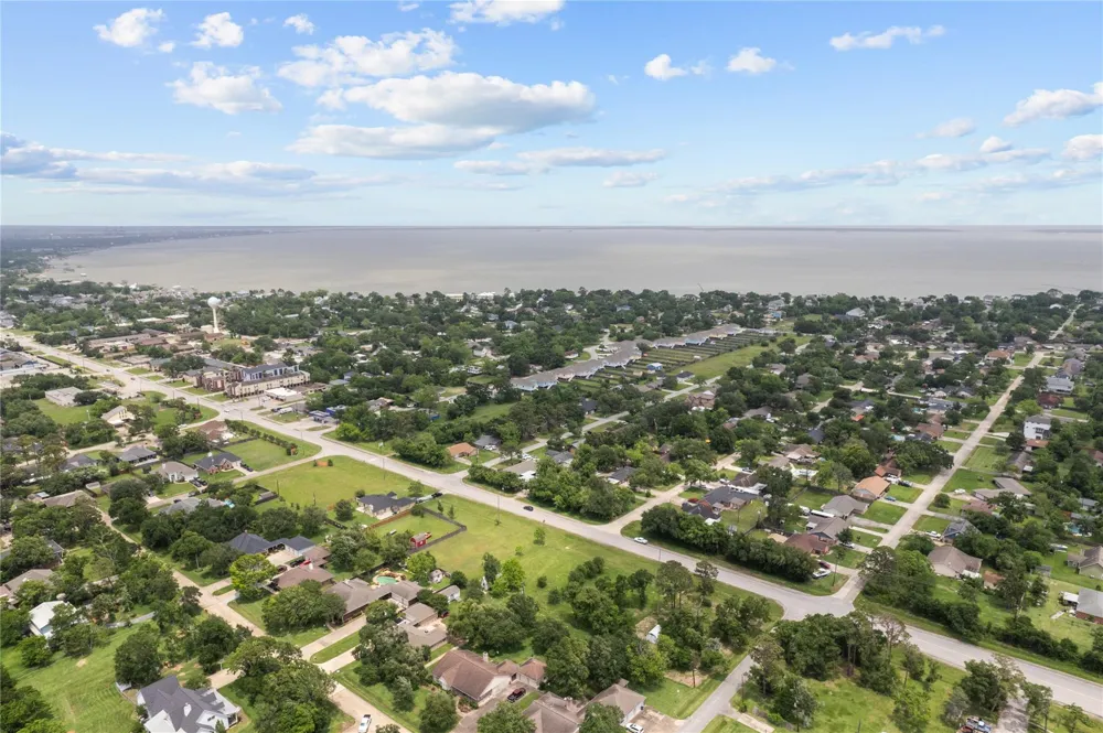 3322 Tx-146 Shoreacres, TX 77571