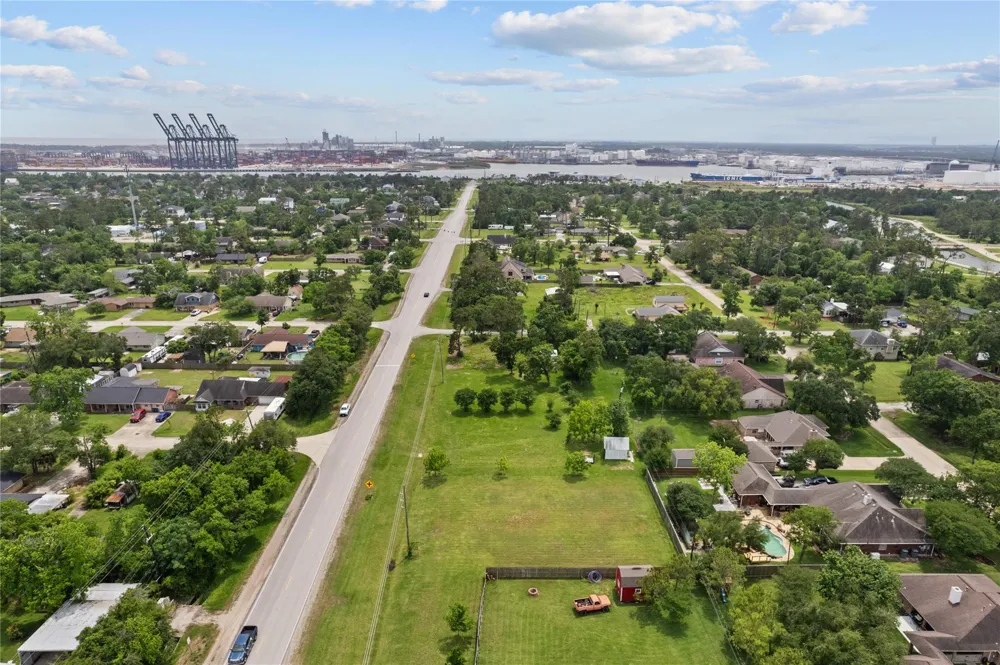 3322 Tx-146 Shoreacres, TX 77571