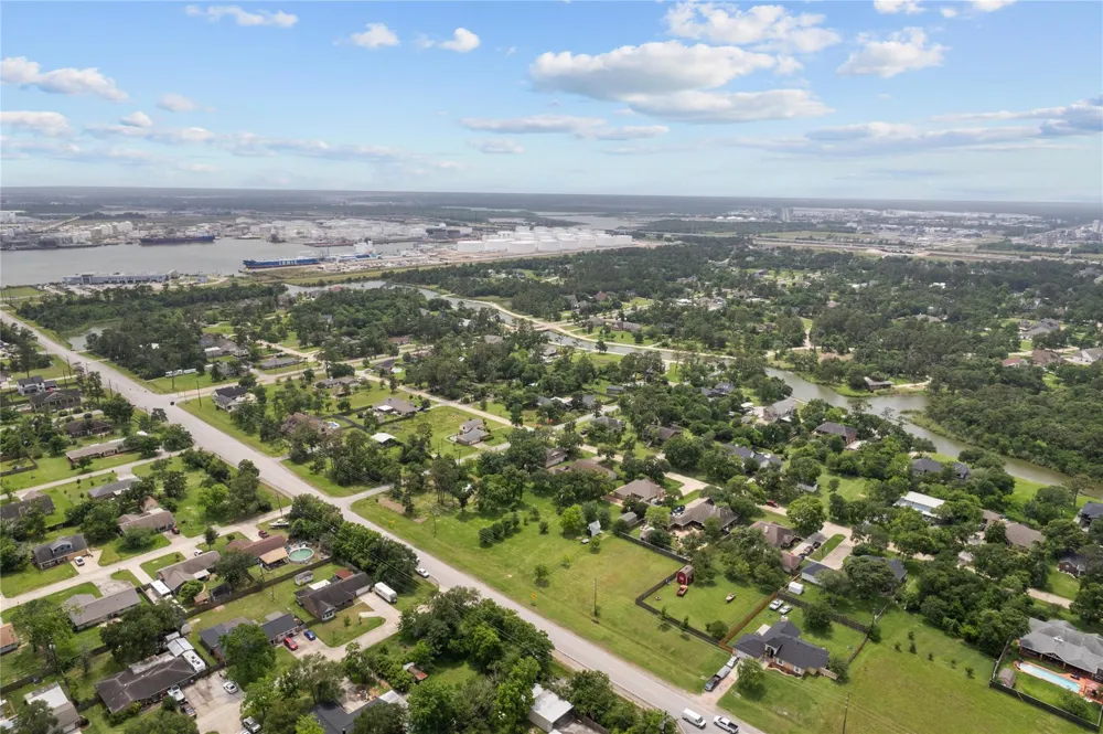 3322 Tx-146 Shoreacres, TX 77571