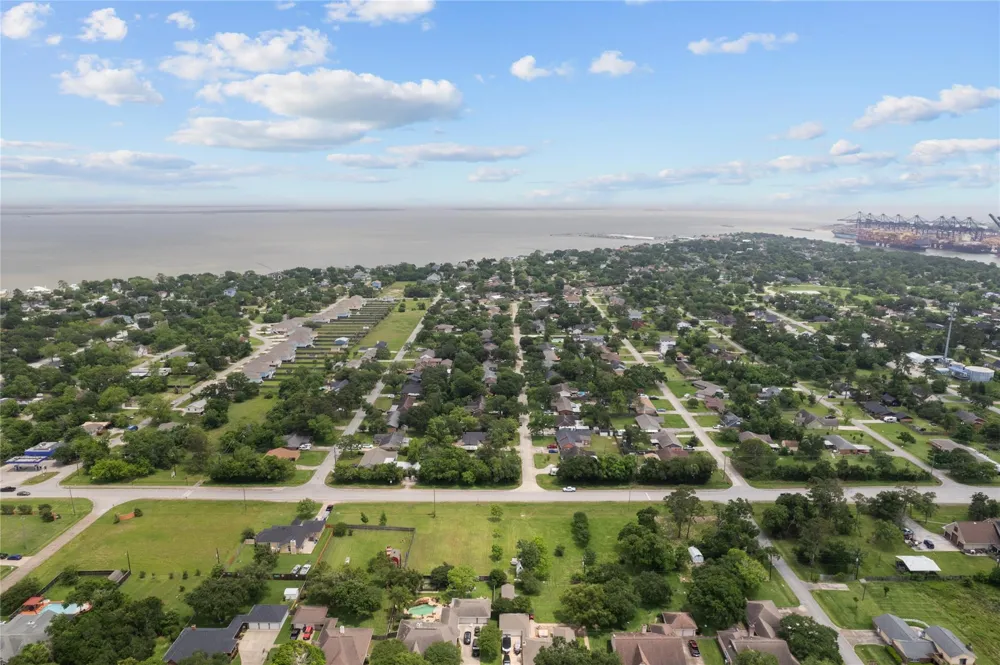 3322 Tx-146 Shoreacres, TX 77571
