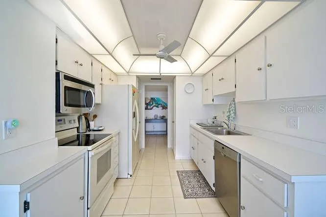 2425 GULF OF MEXICO DRIVE #7F Longboat Key, FL 34228