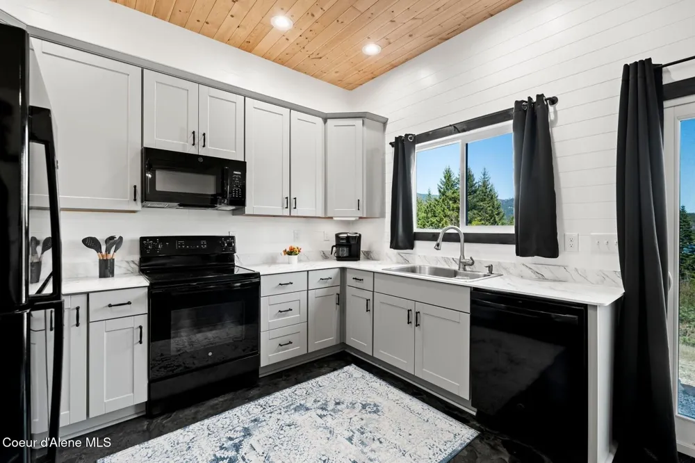 247 Living Waters Way Priest River, ID 83856