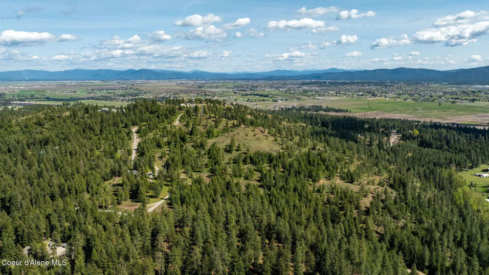 NKA W JULIA DRIVE Hauser, ID 83854