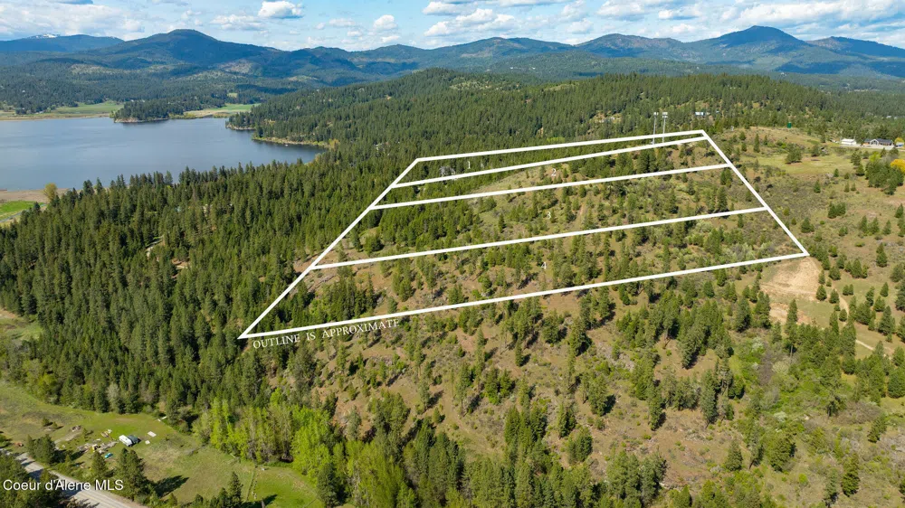 NKA W JULIA DRIVE Hauser, ID 83854