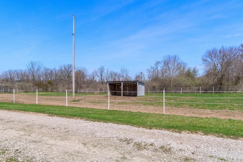 10880 S Francis Road DeWitt, MI 48820
