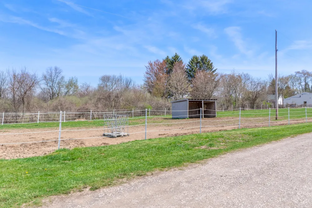10880 S Francis Road DeWitt, MI 48820