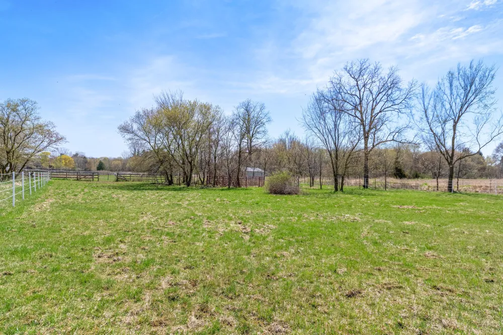 10880 S Francis Road DeWitt, MI 48820