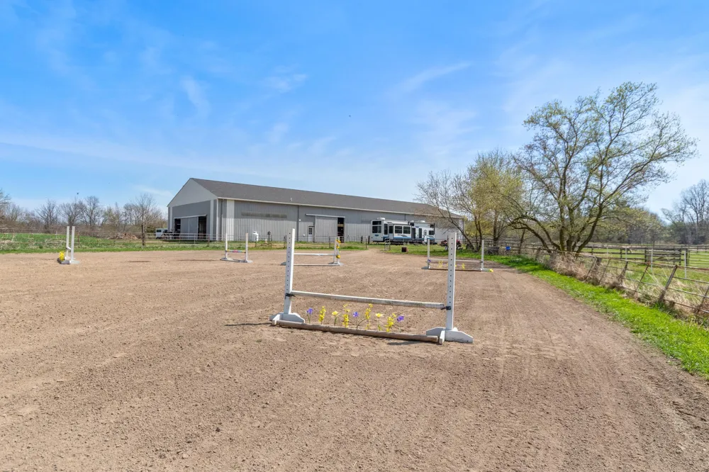 10880 S Francis Road DeWitt, MI 48820