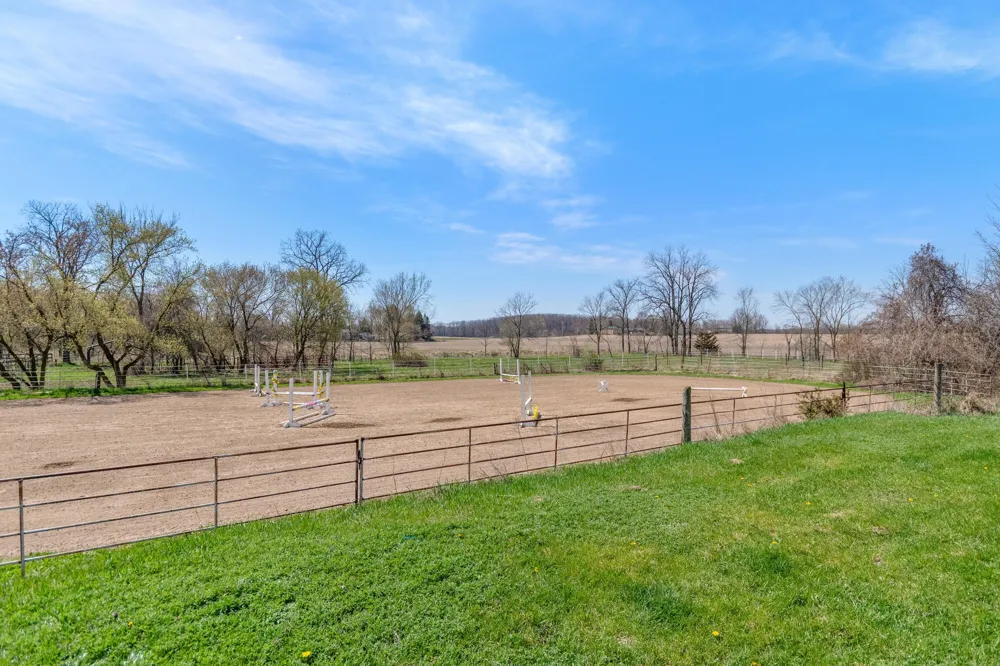 10880 S Francis Road DeWitt, MI 48820