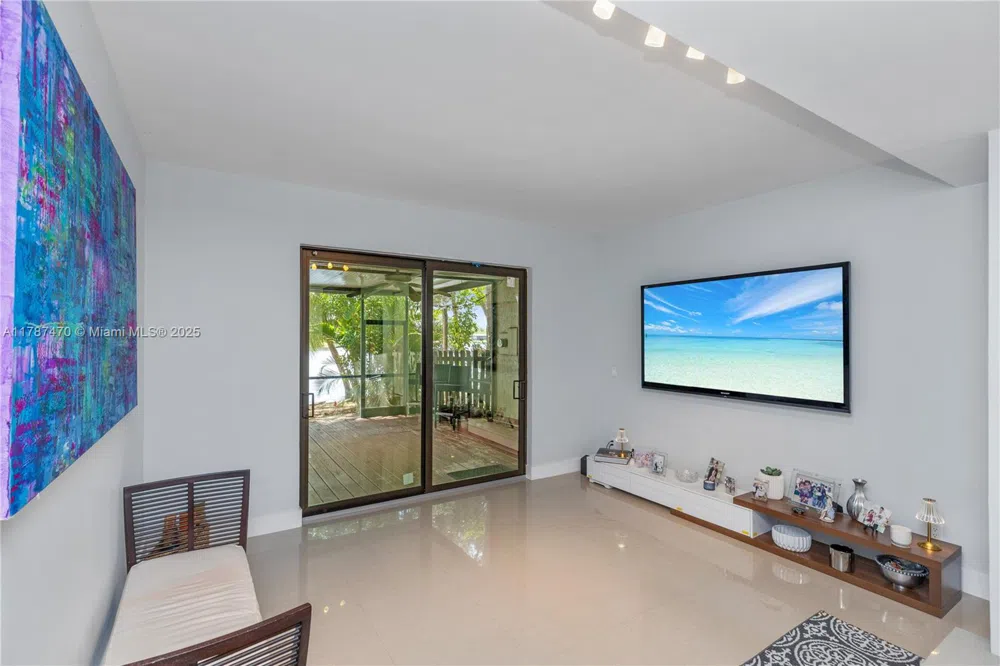 8956 Palm Tree Ln #8956 Pembroke Pines, FL 33024