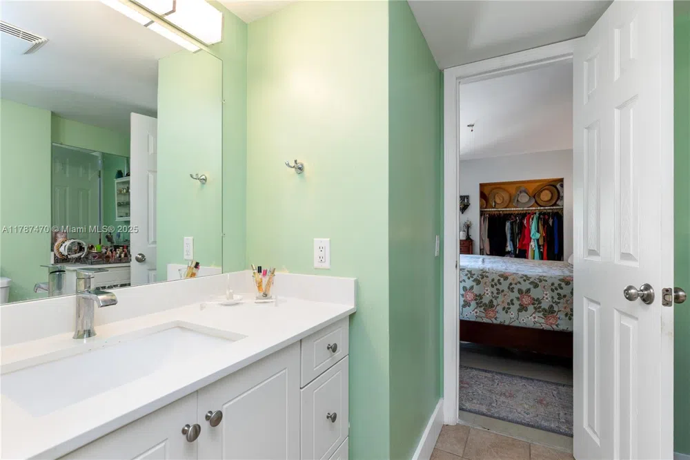 8956 Palm Tree Ln #8956 Pembroke Pines, FL 33024