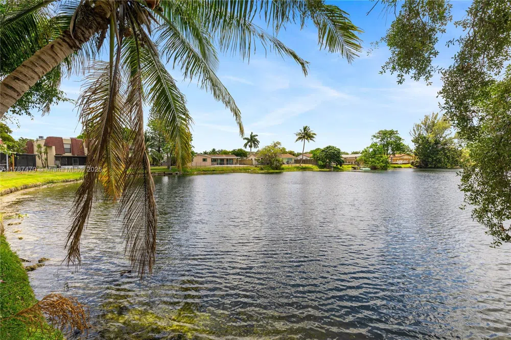 8956 Palm Tree Ln #8956 Pembroke Pines, FL 33024