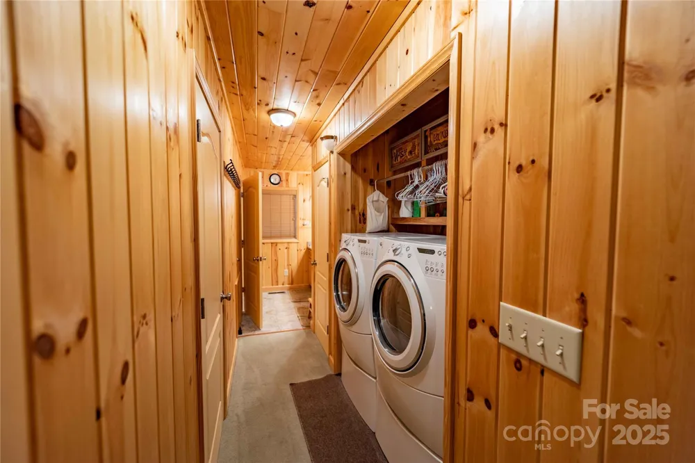 1053 Rich Hill Mountain Road Glade Valley, NC 28627