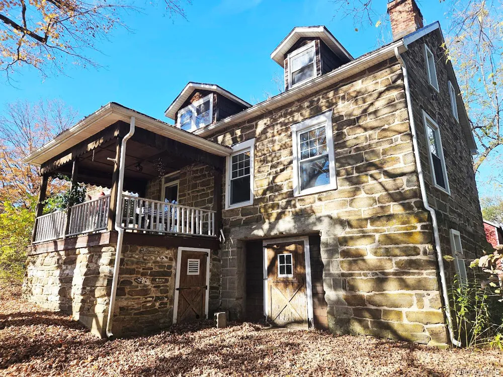 274 Fingar Road Hudson, NY 12534
