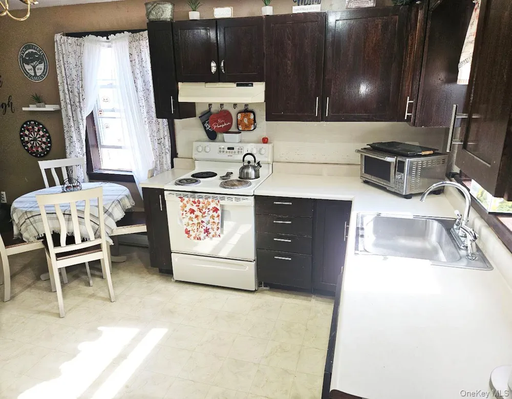 274 Fingar Road Hudson, NY 12534