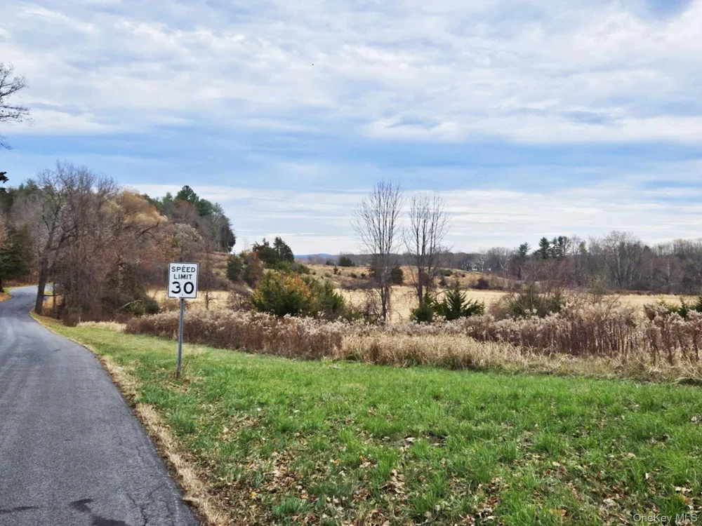 274 Fingar Road Hudson, NY 12534