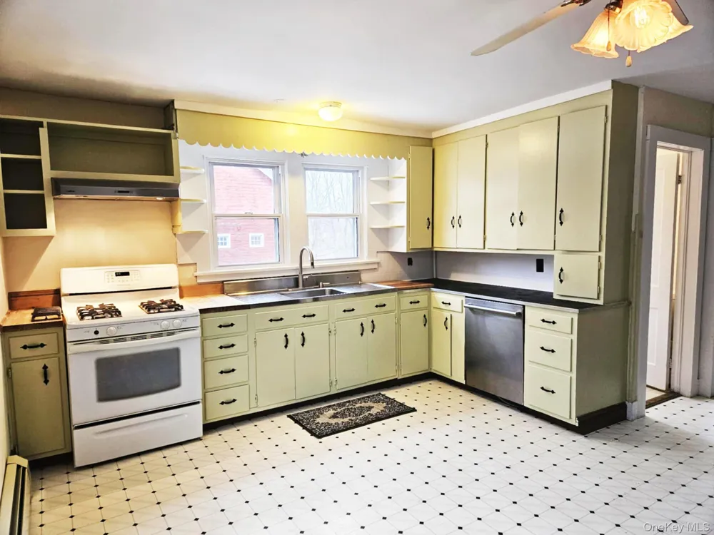 274 Fingar Road Hudson, NY 12534