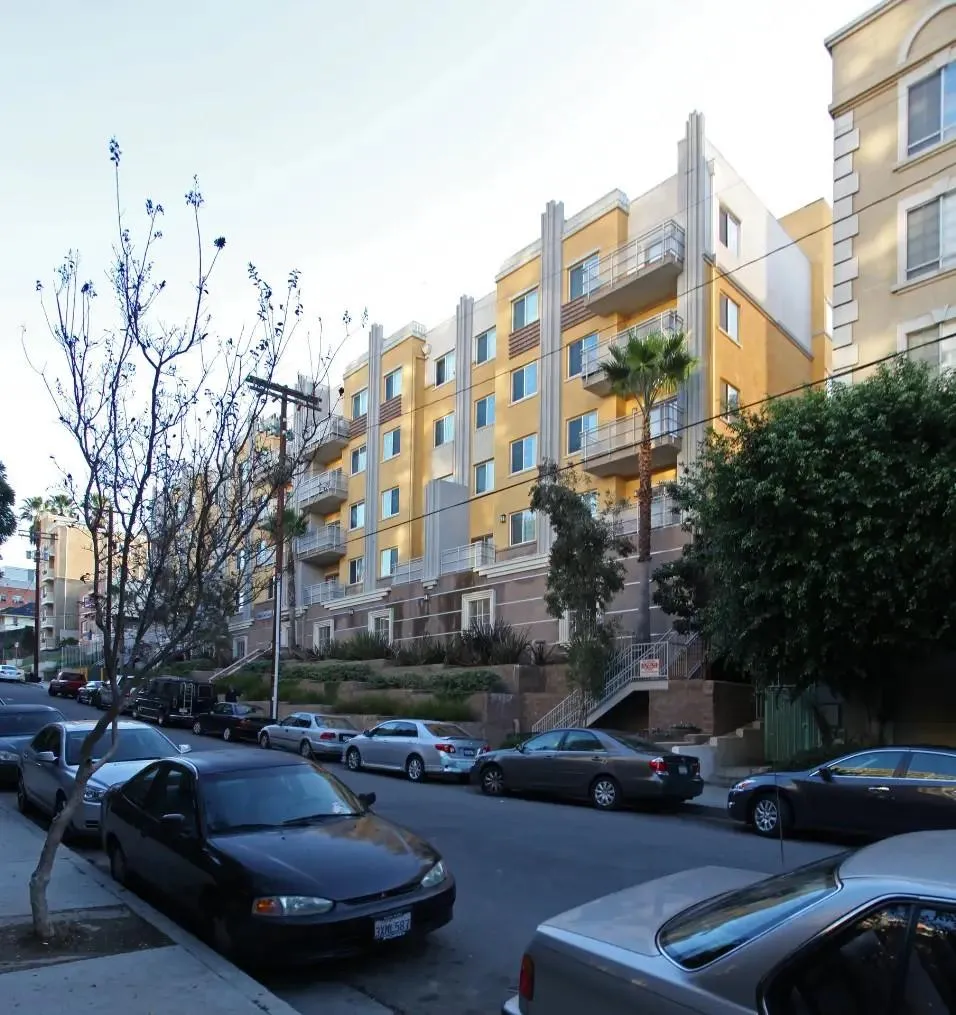 450 Grand View St Los Angeles, CA 90057