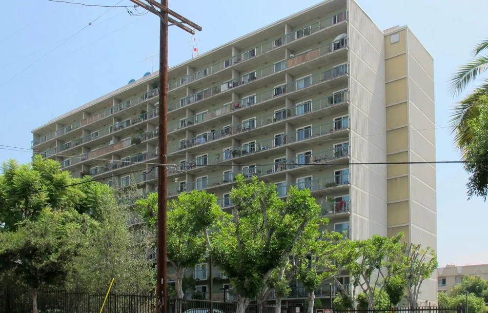 450 Grand View St Los Angeles, CA 90057