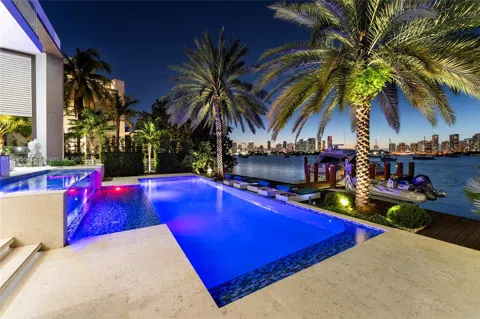 441 Hibiscus Dr