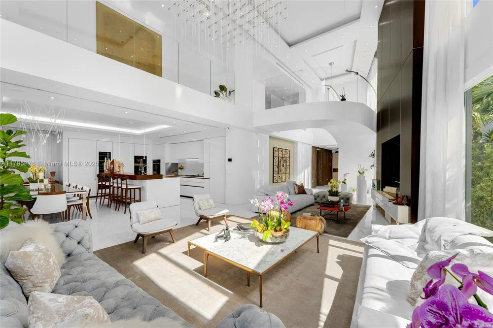 441 Hibiscus Dr Miami Beach, FL 33139