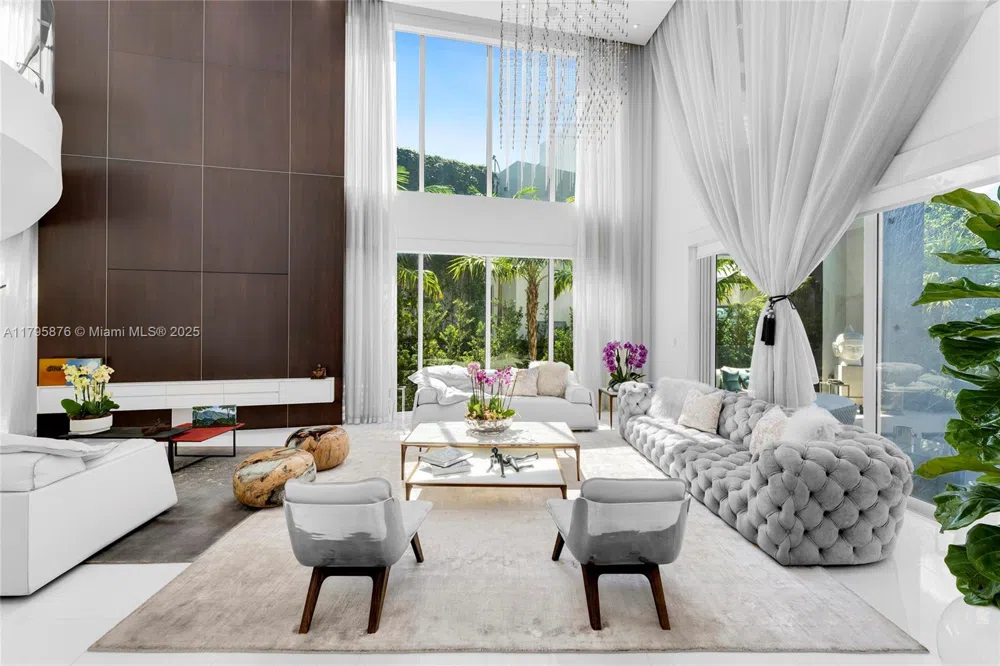 441 Hibiscus Dr Miami Beach, FL 33139