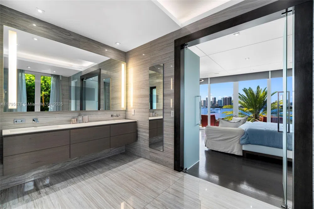 441 Hibiscus Dr Miami Beach, FL 33139