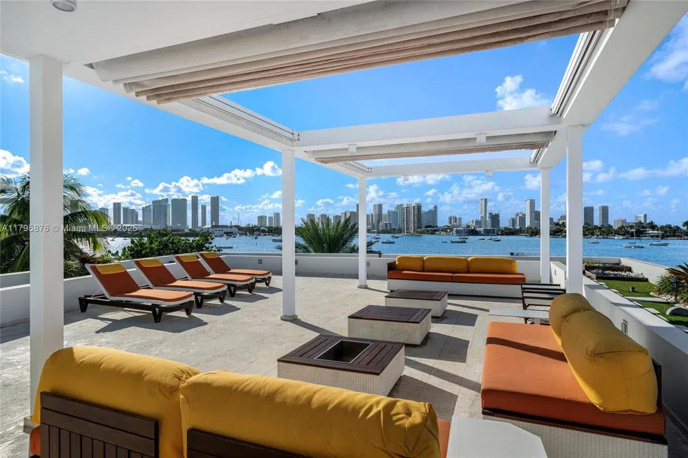 441 Hibiscus Dr Miami Beach, FL 33139