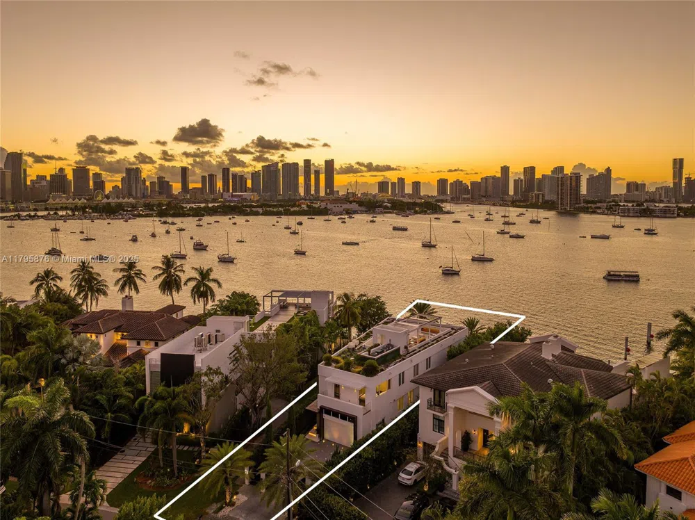 441 Hibiscus Dr Miami Beach, FL 33139